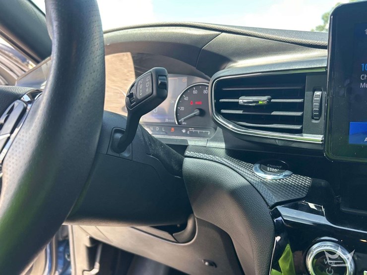 2023-ford-explorer-image-13