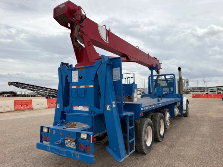 2008-peterbilt-365-image-9