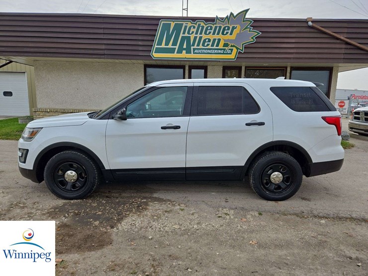2016-ford-explorer-image-5