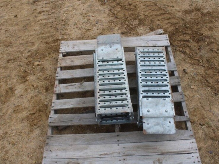 set-of-tri-folding-ramps-71"x9"-image-5