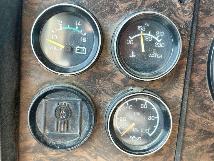 1989-cummins-855-image-41