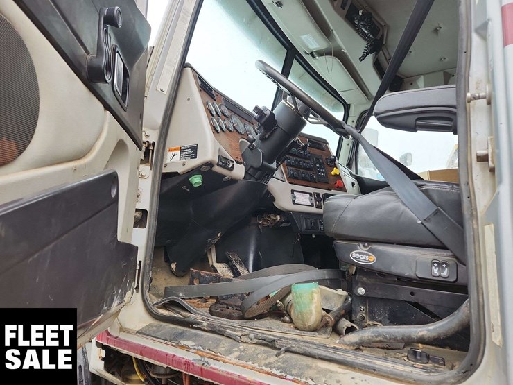 2015-western-star-4900-image-6