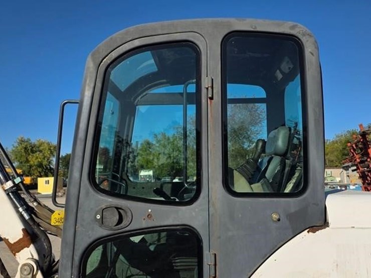 2006-bobcat-341g-image-19