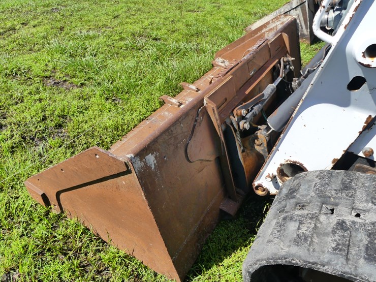 2015-bobcat-t770-image-10