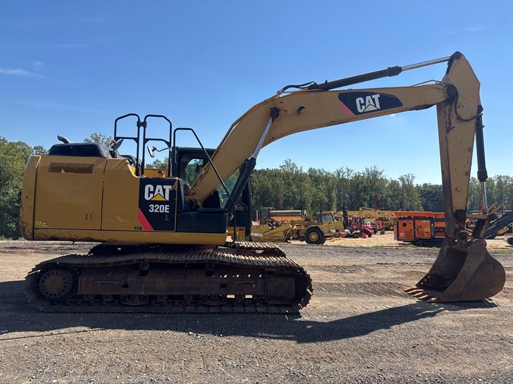 2013-caterpillar-320el-image-8