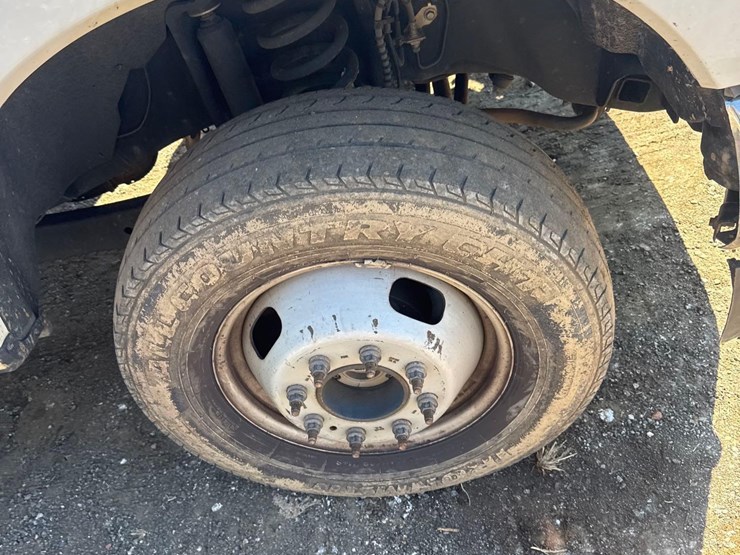 2020-ford-f350-xl-image-19