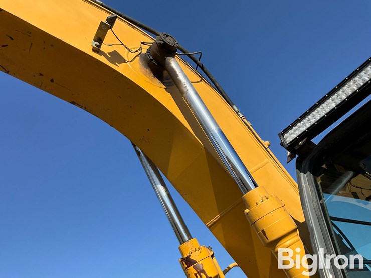 2005-deere-160c-lc-image-20