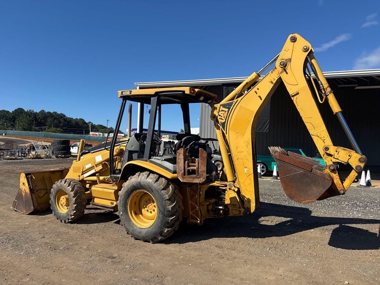 2001-caterpillar-420d-image-3