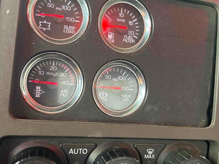 2018-kenworth-t880-image-56