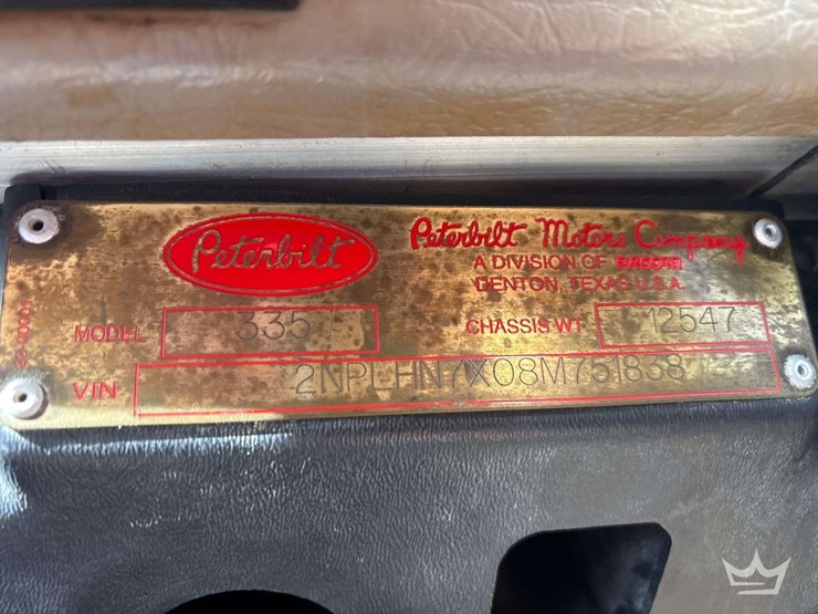 2008-peterbilt-335-image-5