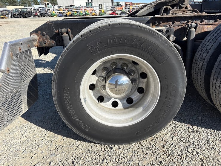 2018-kenworth-t680-image-94