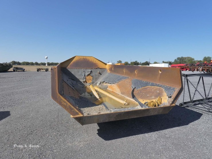 caterpillar-730-image-2