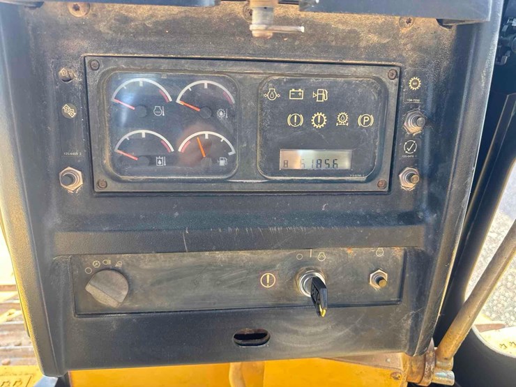 2000-caterpillar-d6r-xl-image-28