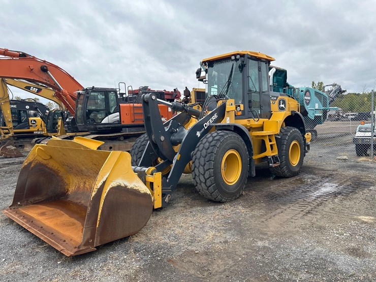 2024-john-deere-624-image-41