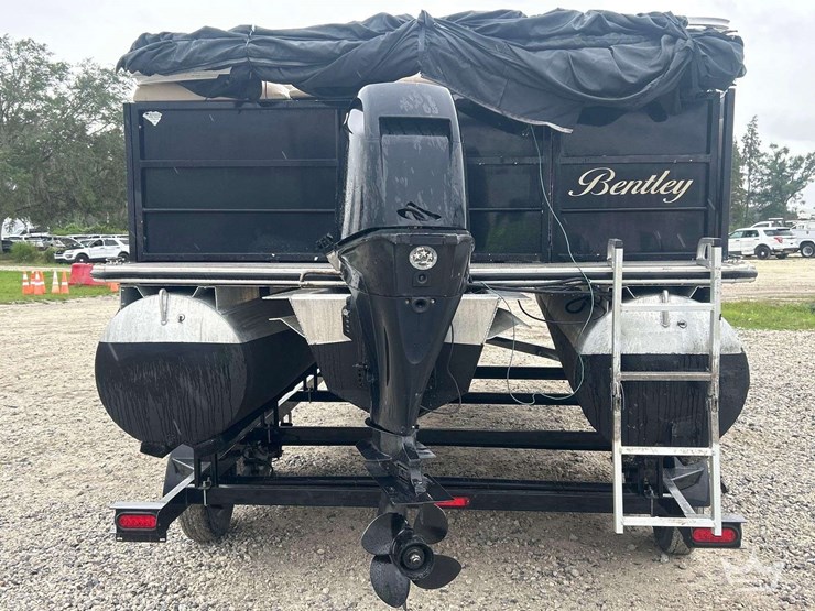 2018-20ft-bentley-200-cruise-pontoon-boat-w-2022-mid-america-t/a-trailer-image-27