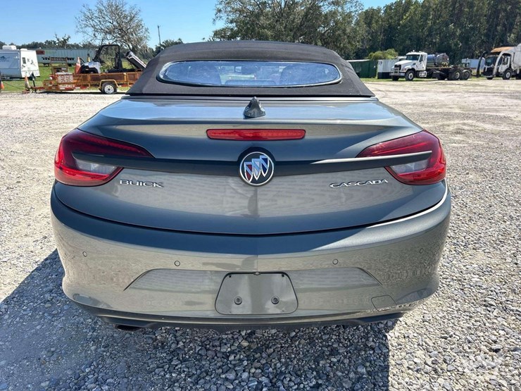 2018-buick-cascada-sedan-image-25