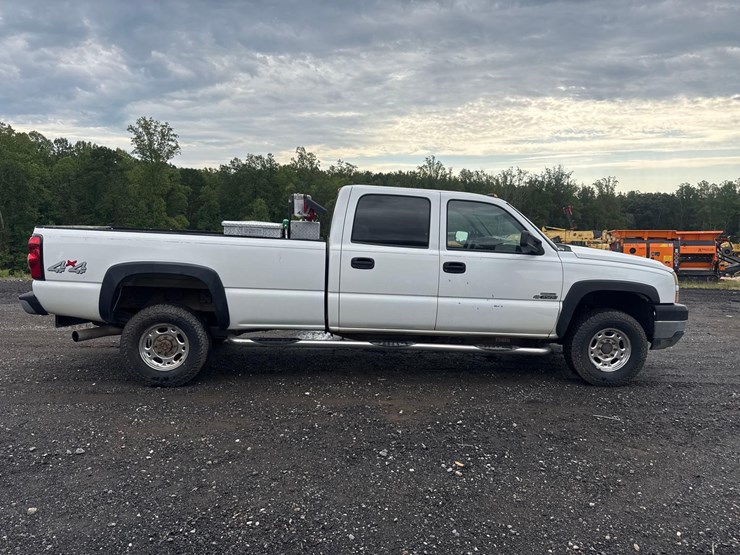 2006-chevrolet-3500-image-6