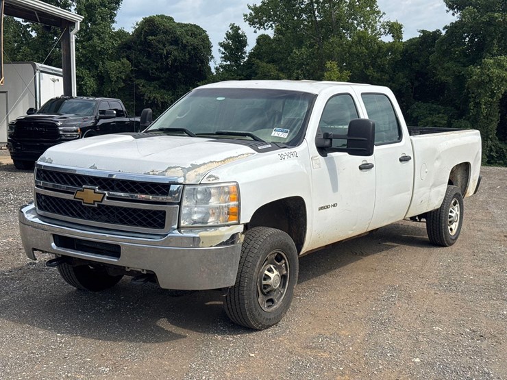 2012-chevrolet-silverado-2500hd-image-1
