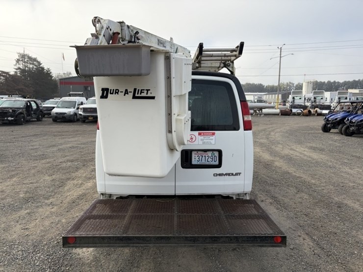 2004-chevrolet-express-bucket-van-image-5