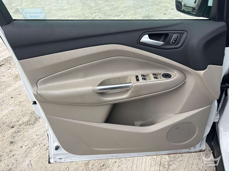 2017-ford-escape-image-12