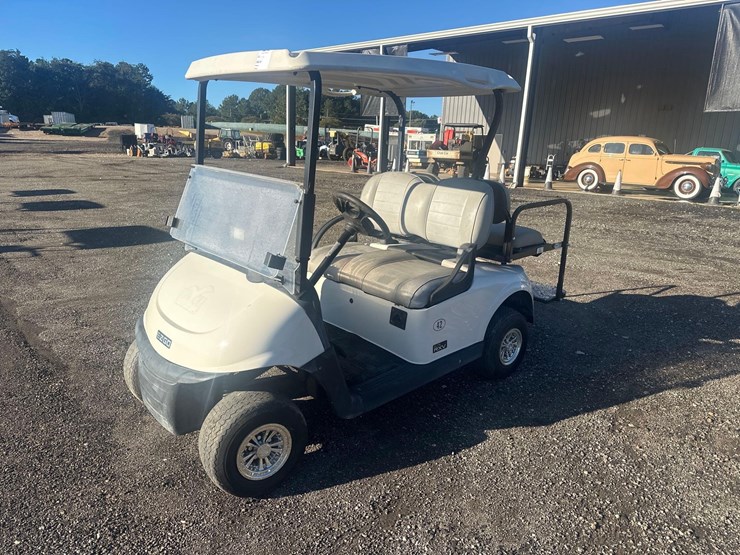 e-z-go-elite-rxv-4-passenger-golf-cart-image-1