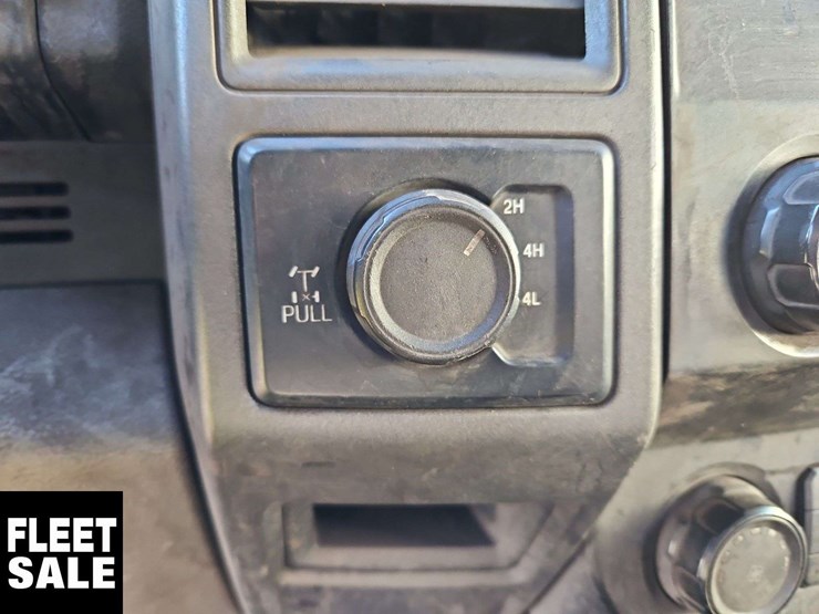 2021-ford-f350-image-23
