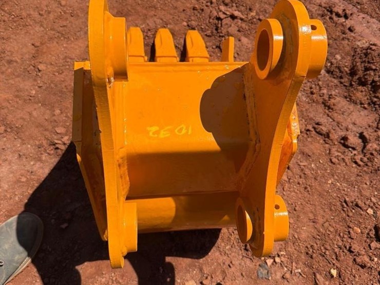 caterpillar-305-image-3
