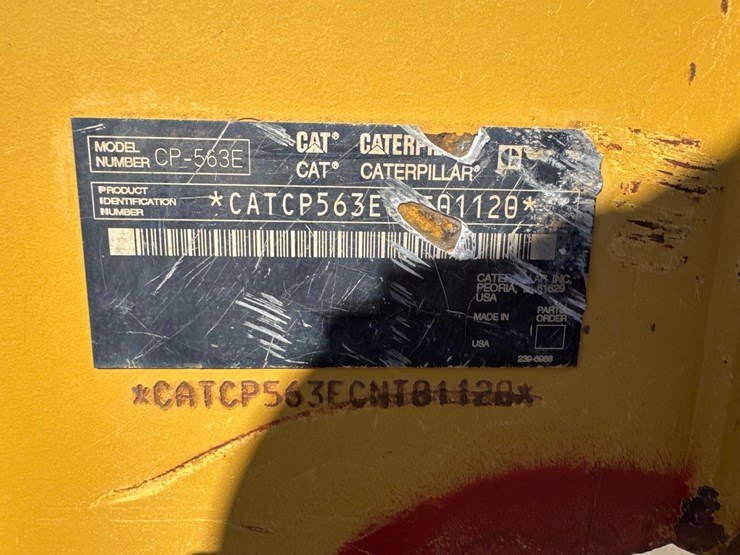 2006-caterpillar-cp-563e-image-10