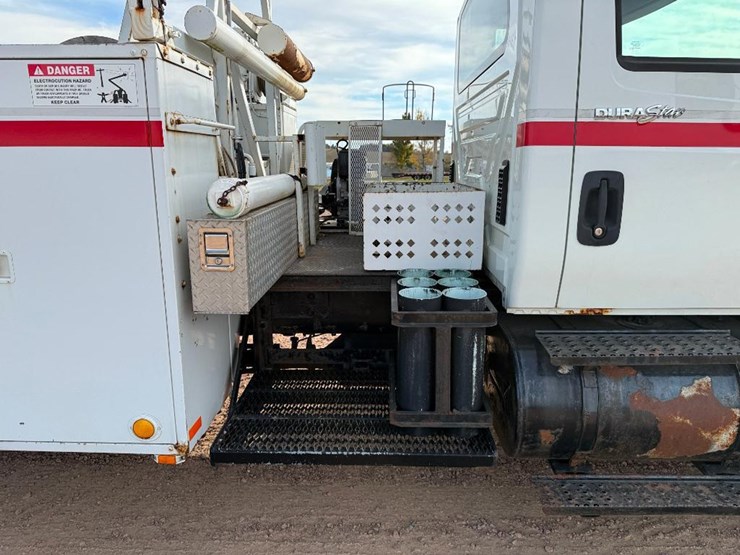 2008-international-durastar-4300-image-16
