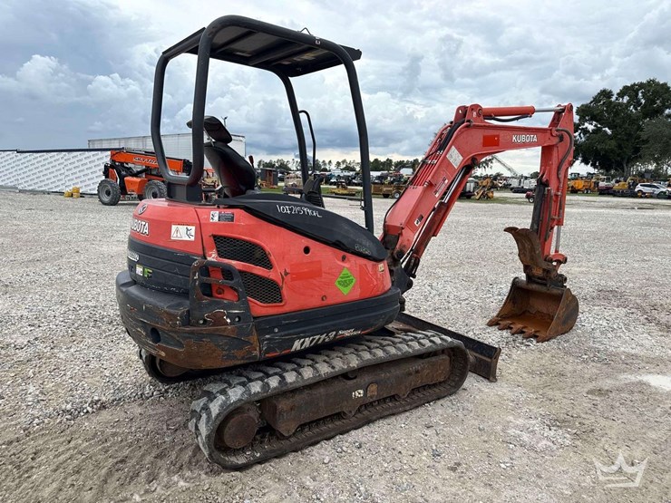 2019-kubota-kx71-3-image-3