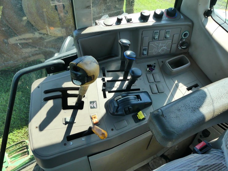 2014-john-deere-6125m-image-12