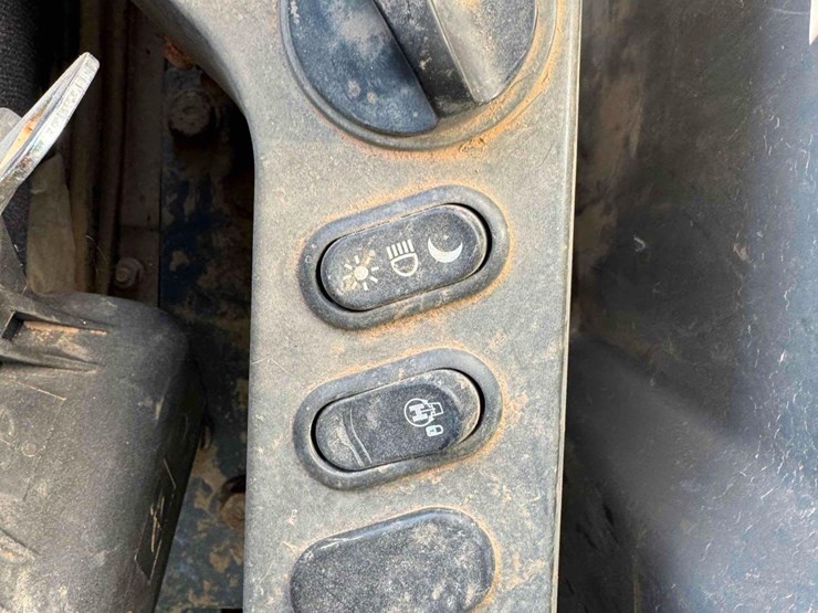 2012-komatsu-pc138us-lc-8-image-27