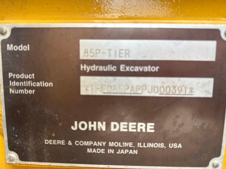 2024-john-deere-85-image-44