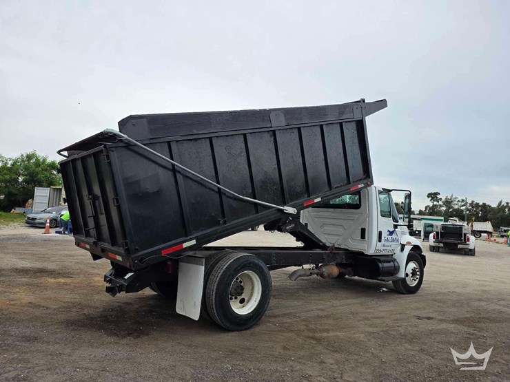 2009-international-durastar-4300-image-3