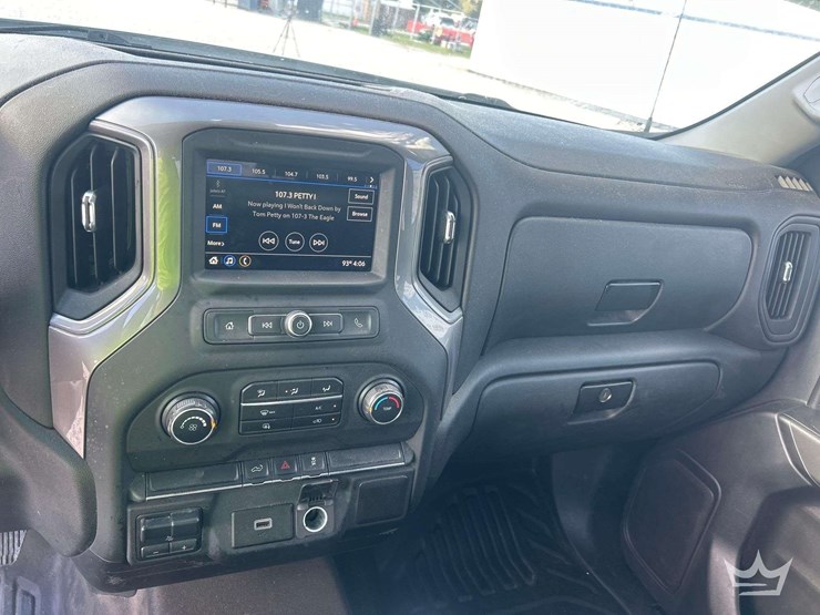 2019-chevrolet-silverado-1500-image-15