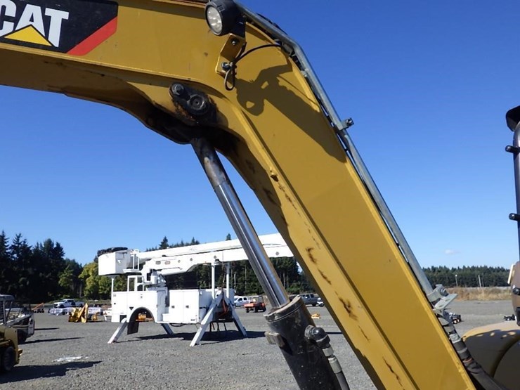 caterpillar-305e2-image-12