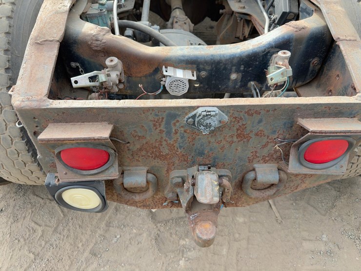 1985-ford-9000-image-19