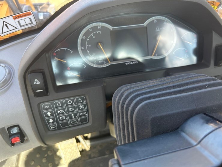 2024-volvo-l90h-image-10