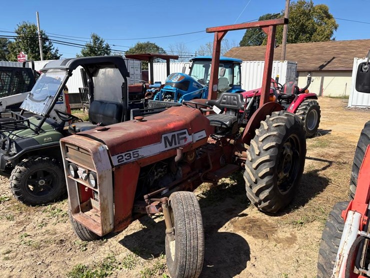 massey-ferguson-235-image-2