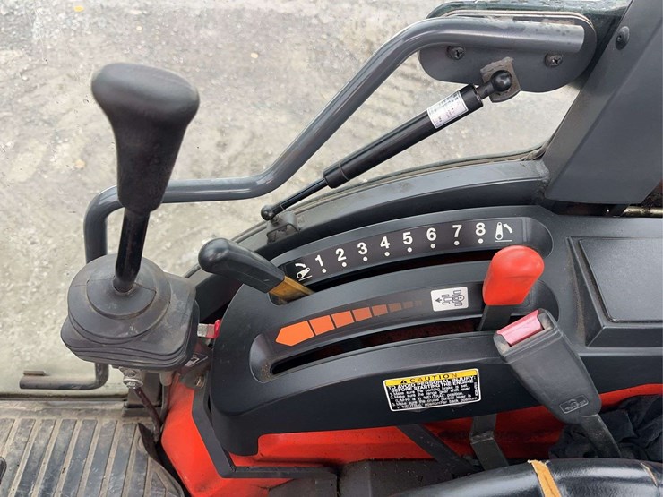2013-kubota-b3000-image-19