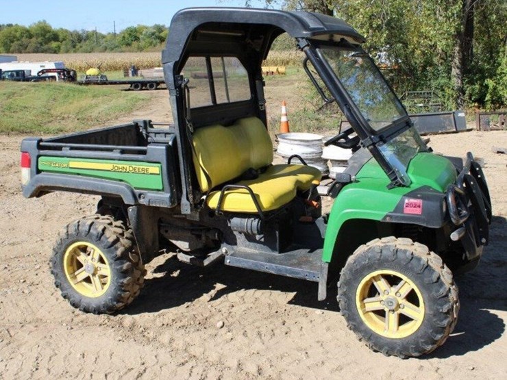 john-deere-gator-image-4