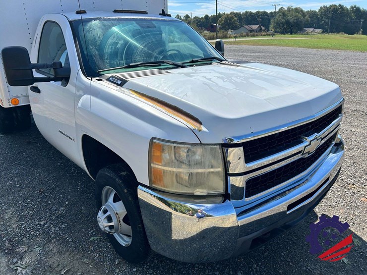 2008-chevrolet-silverado-3500hd-image-16
