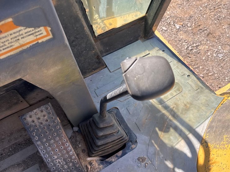 1998-caterpillar-416c-image-68