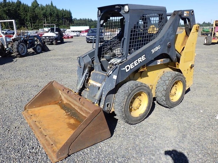 deere-318g-image-1