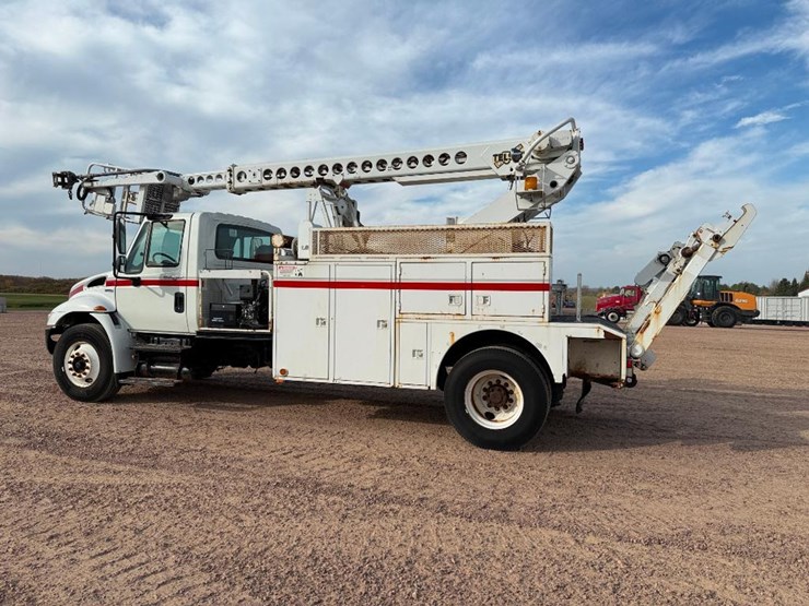 2008-international-durastar-4300-image-6