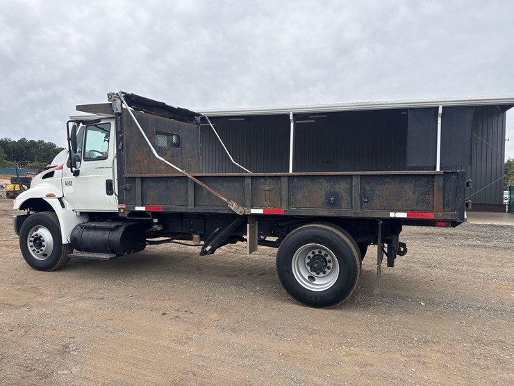 2006-international-durastar-4400-image-3
