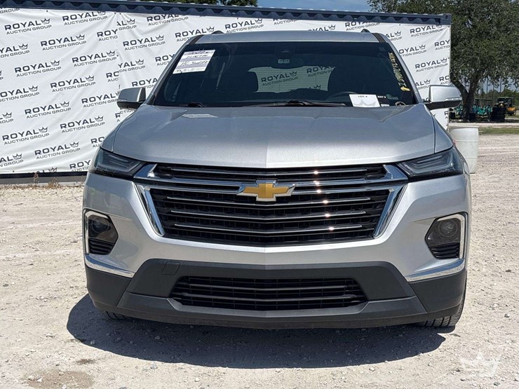 2022-chevrolet-traverse-image-25