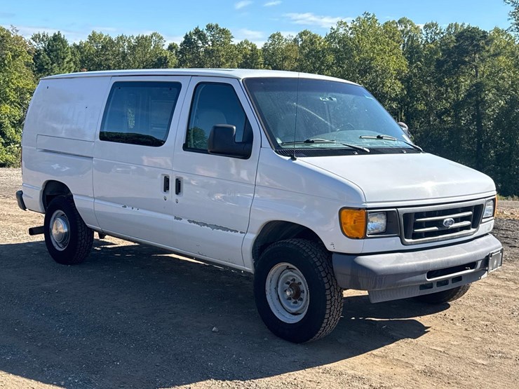 2006-ford-e350-image-9