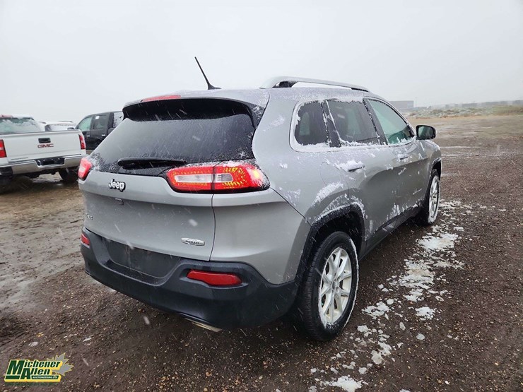 2015-jeep-cherokee-image-4
