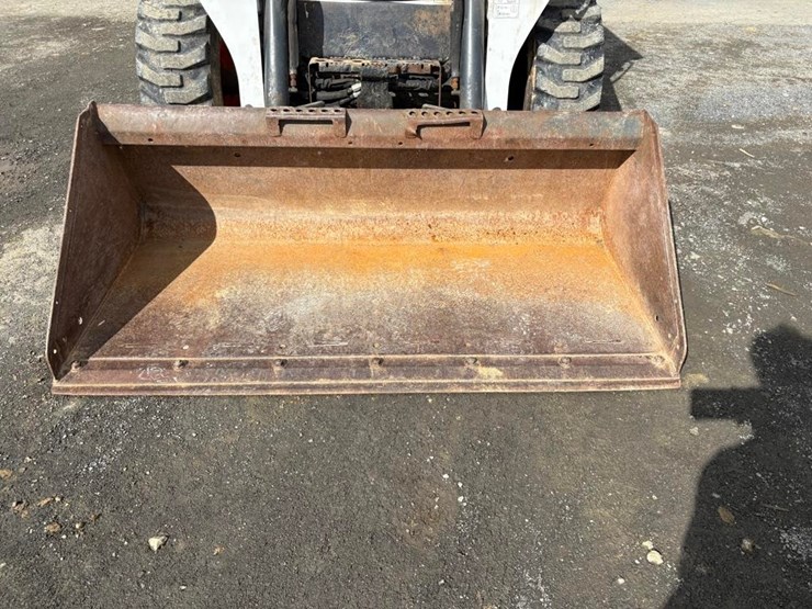 2016-bobcat-s570-image-4